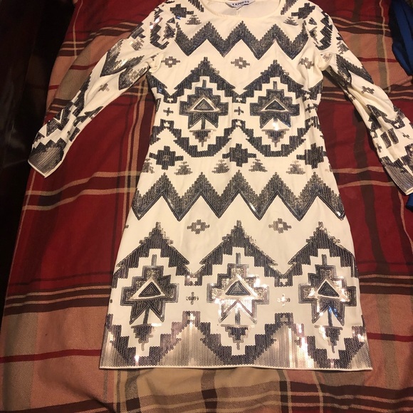 Express Aztec dress - Picture 1 of 3